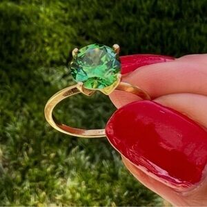 Elegant Green Gemstone Ring